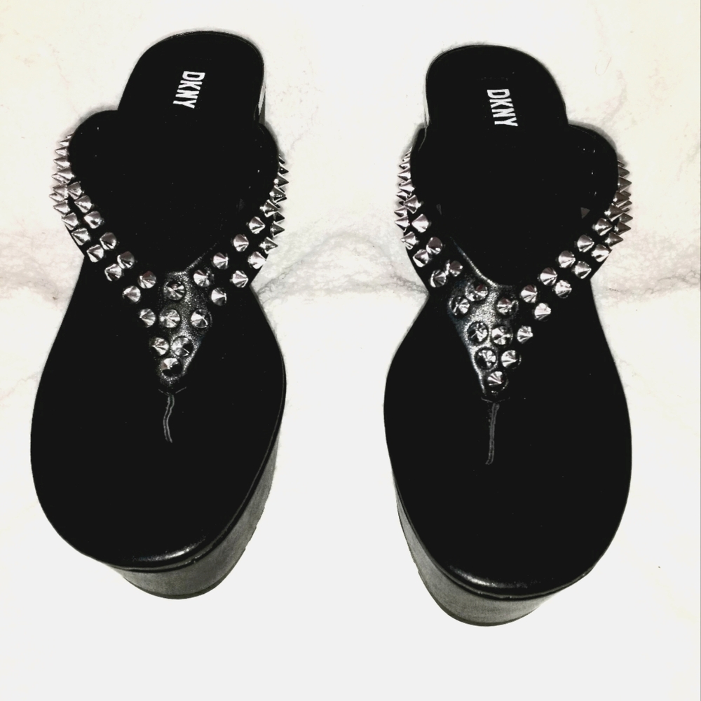 DKNY Tina Stud - Platform